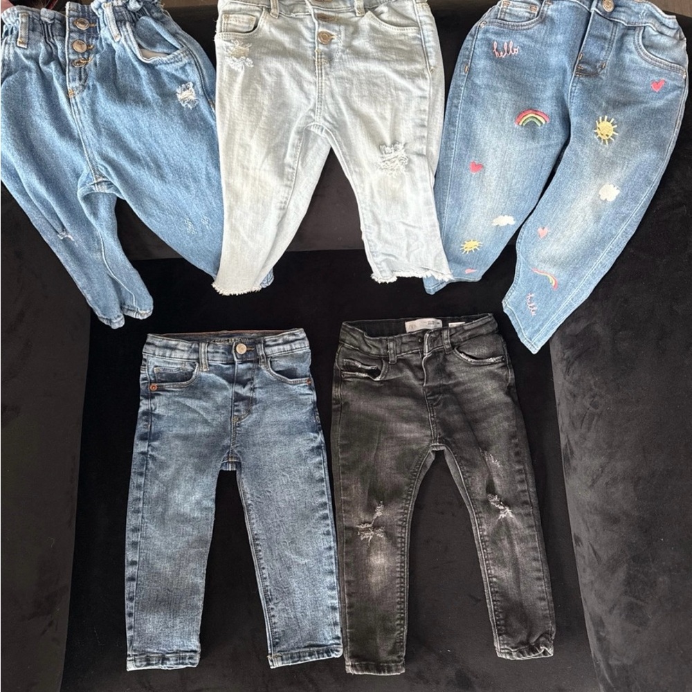 Zara Blue Jeans Classic Wash and Flower Print